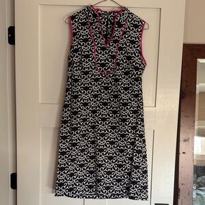 Vince Camuto Elegant Black and White Sleeveless Dress with Pink Trim. Size 8.